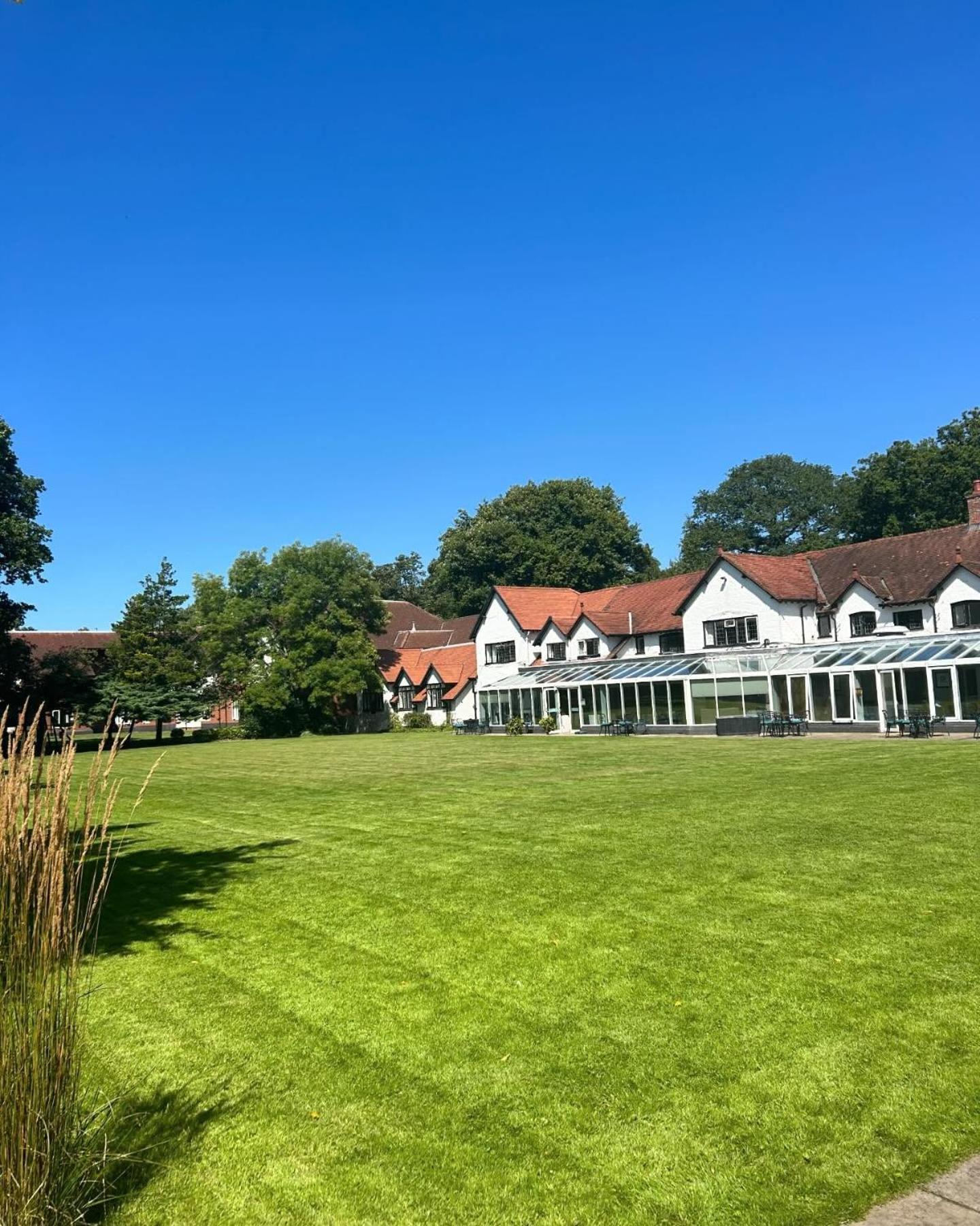 Macdonald Craxton Wood Hotel & Spa Ledsham  Eksteriør bilde